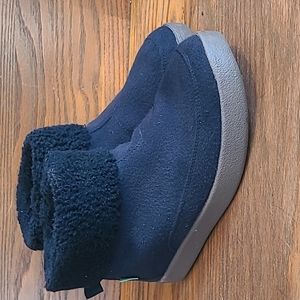 SANUK Black Roll-Top Bay-Sick Bootie 1103775 Faux Sherpa Slipper Womens 9